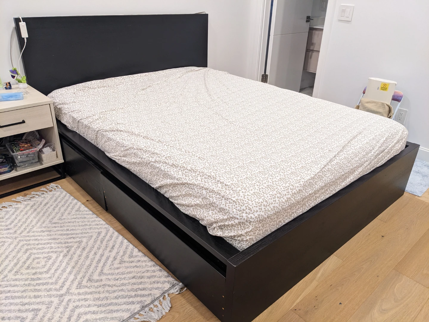Ikea Malm queen Bed Frame with Storage Drawers