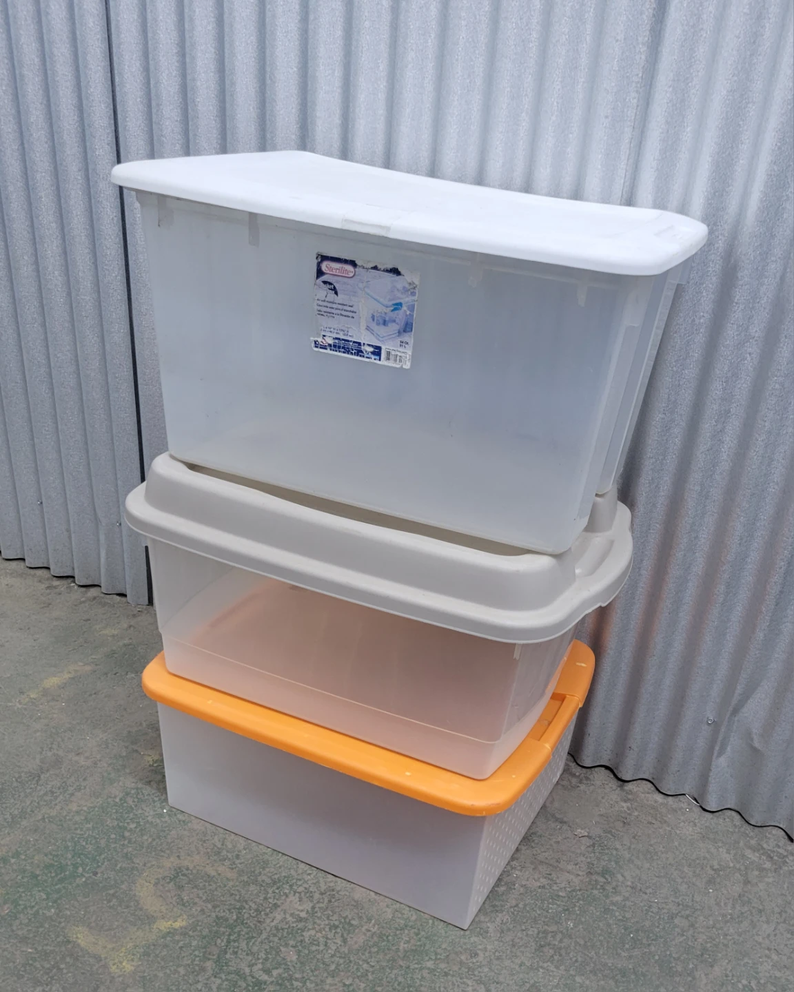 Plastic bins with lids