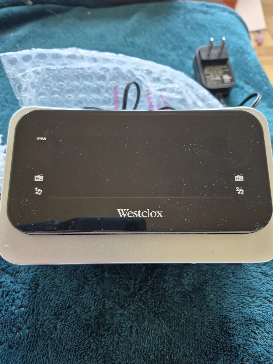 Westclox FM Clock Radio with USB Charging Port