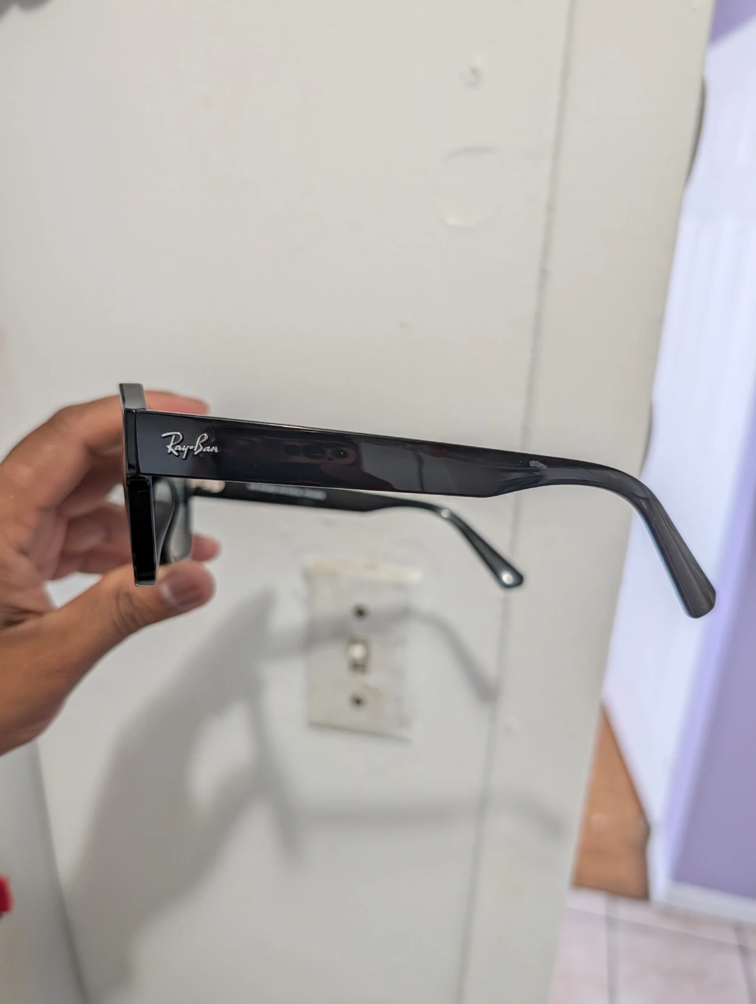 Ray-Ban Sunglasses with Case - photo 3