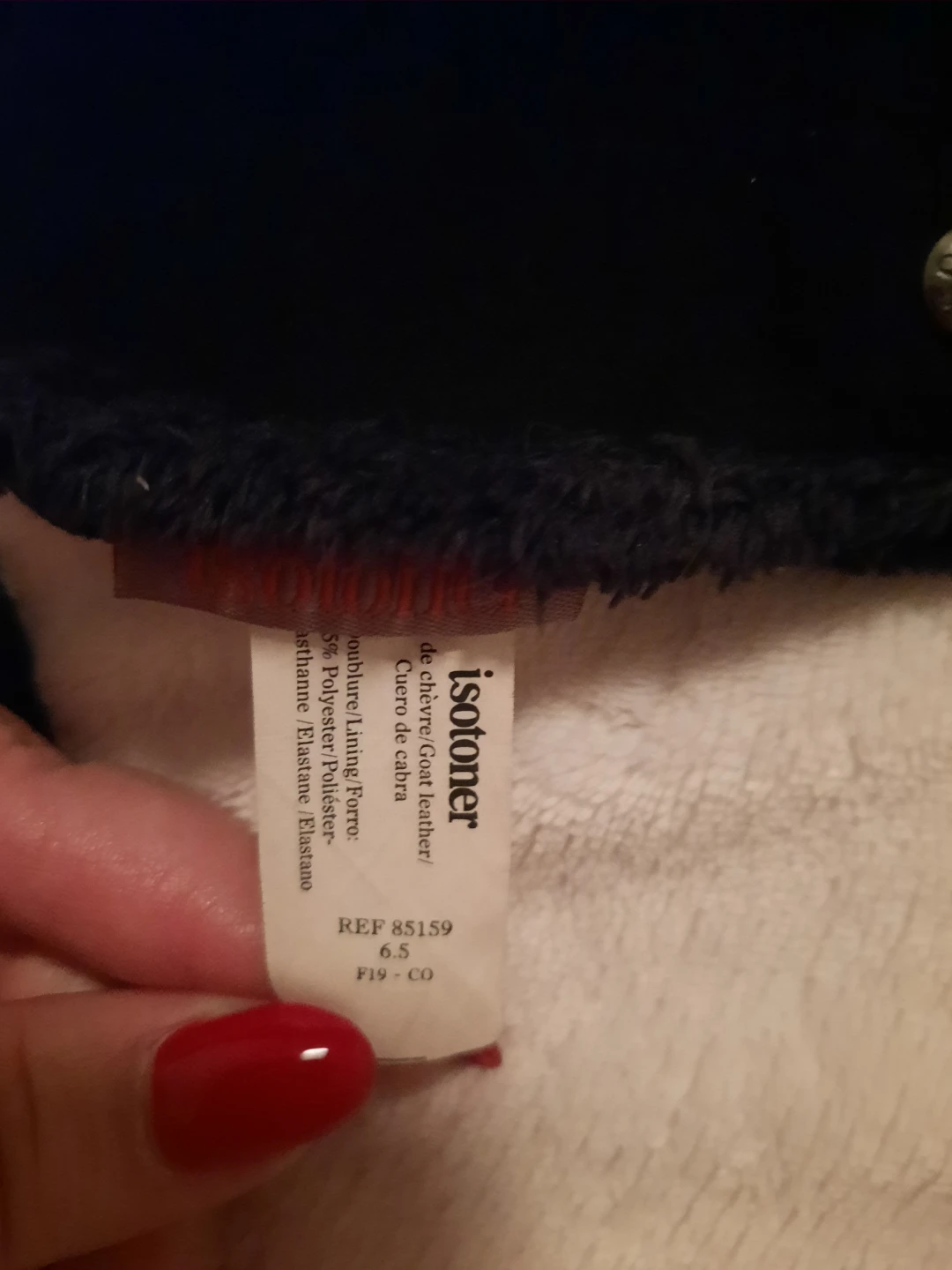 Isotoner Black Suede Gloves Size 6.5 - photo 2