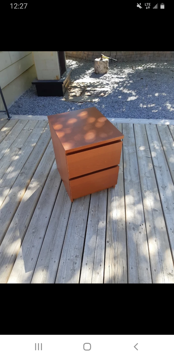 Side table with 2 drawers