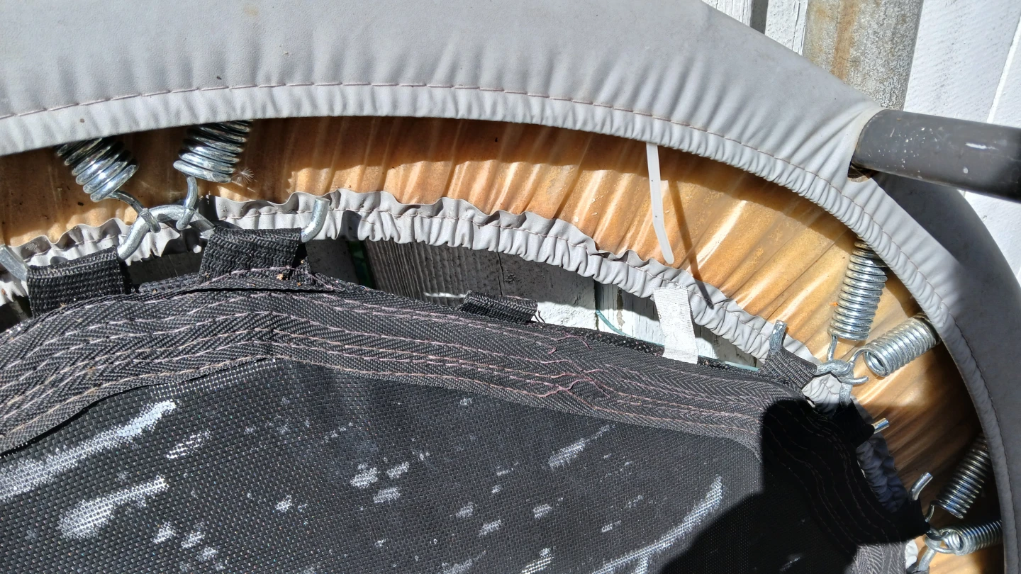 Small trampoline for $5.00 - photo 2
