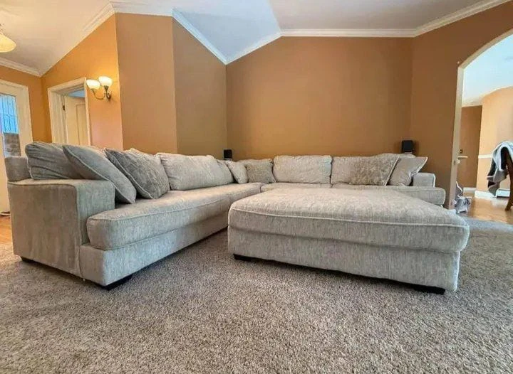 Sectional couch - photo 2