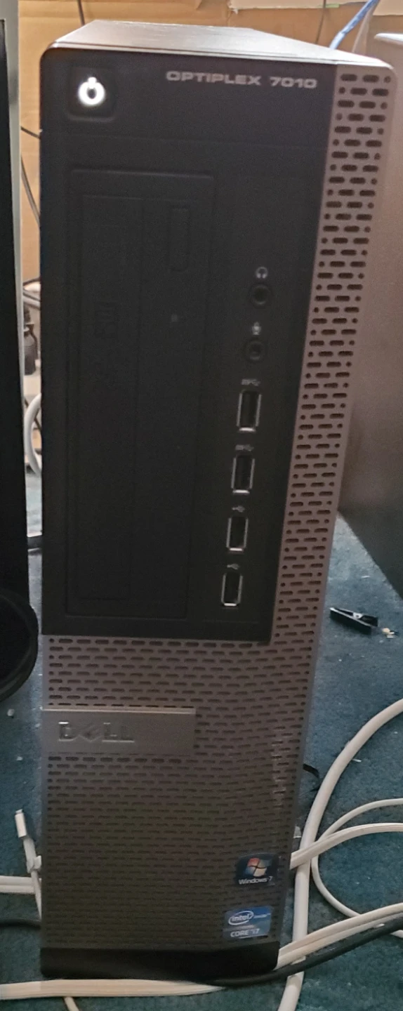 Dell Desktop Computer and monitors - photo 3
