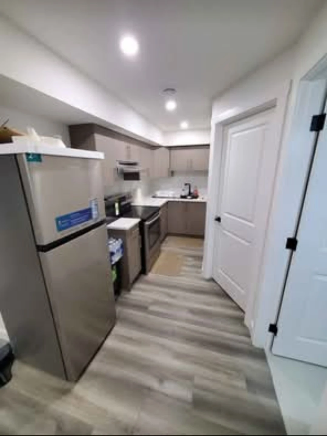 2 Bedroom Legal Basement for Rent in Evanston-Availability Sep1 - photo 5
