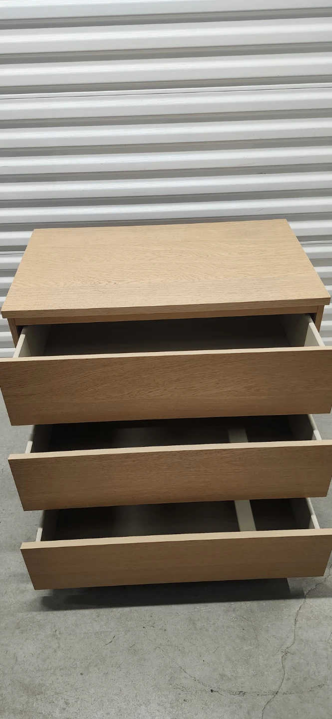 Ikea malm dresser 32*19*31"WDH - photo 2