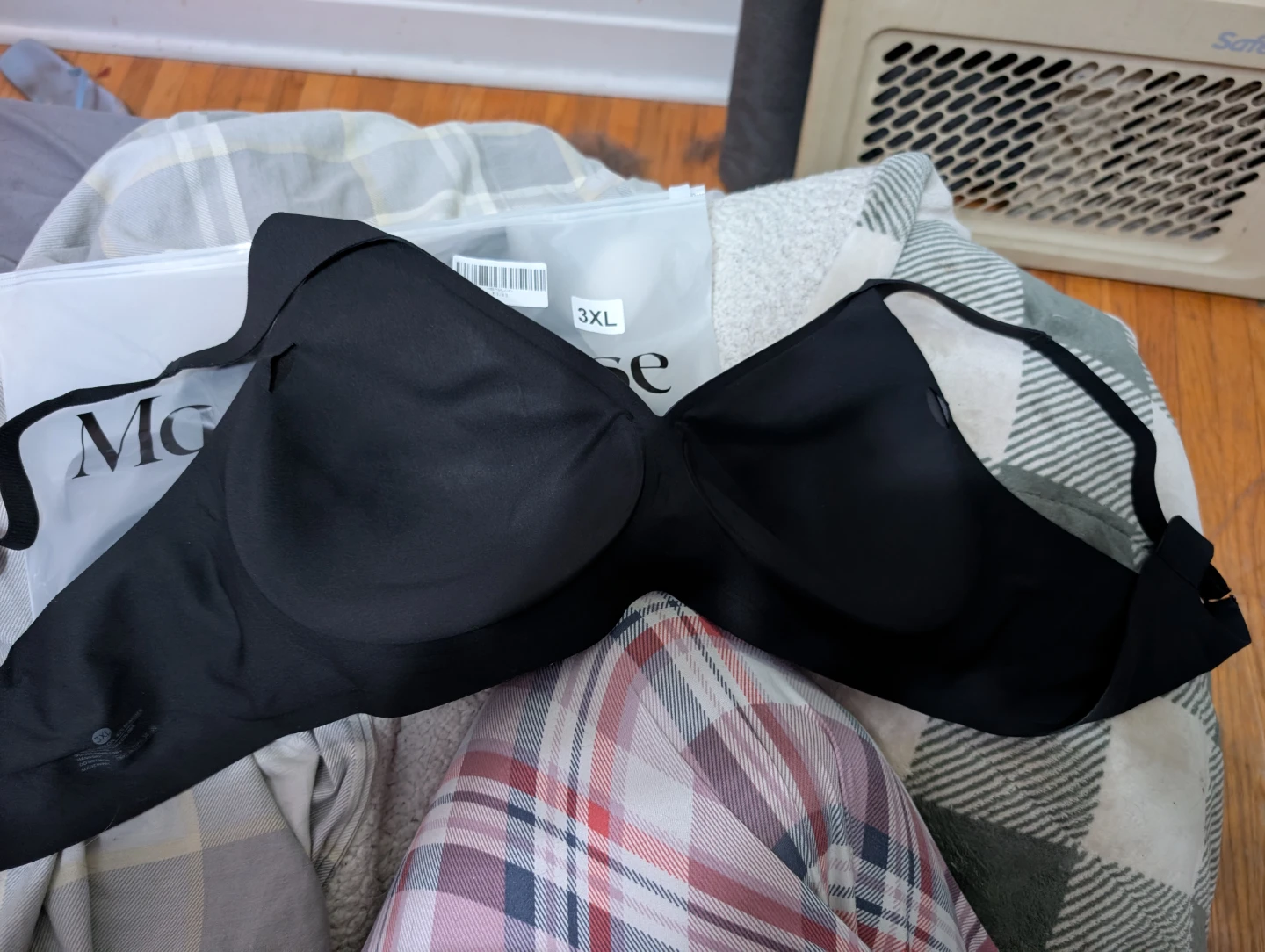 Madam Muse Wireless Lifting Jelly Bra - Black - 3XL - photo 4