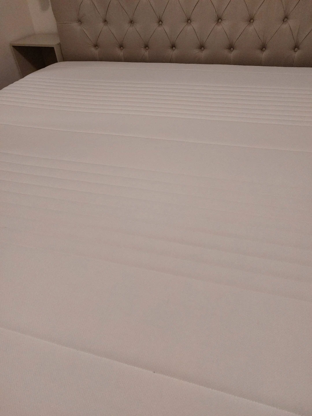 King mattress (pristine condition) - photo 3