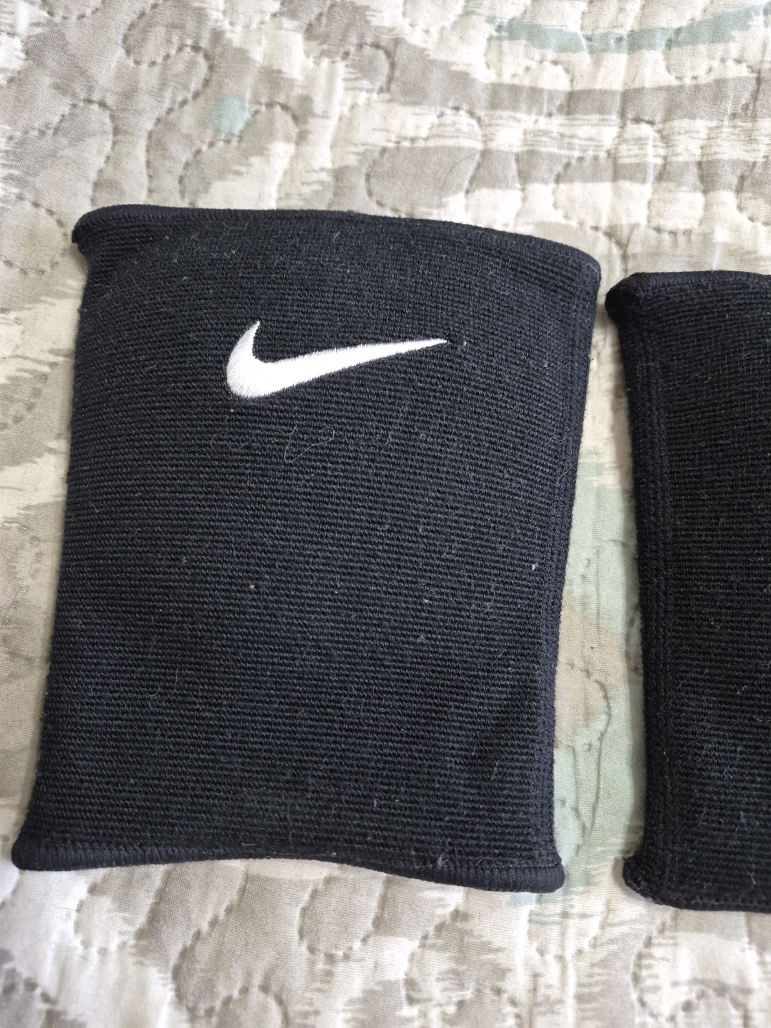 Youth Young Adult Size Large Knee Pads - EUC - photo 2
