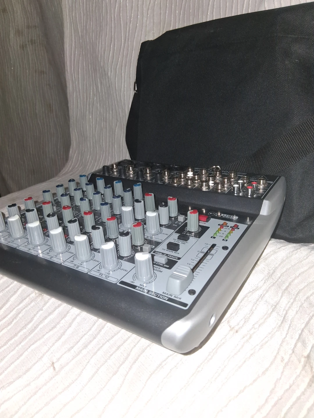 Behringer Xenyx Q1202USB Mixer