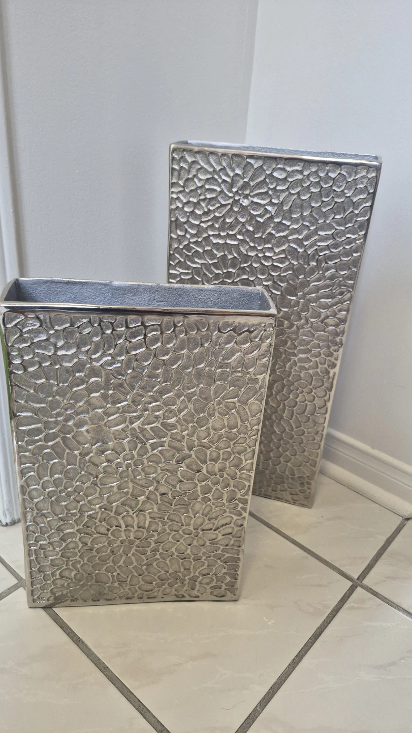 Set of 2 Hammered Metal Planters