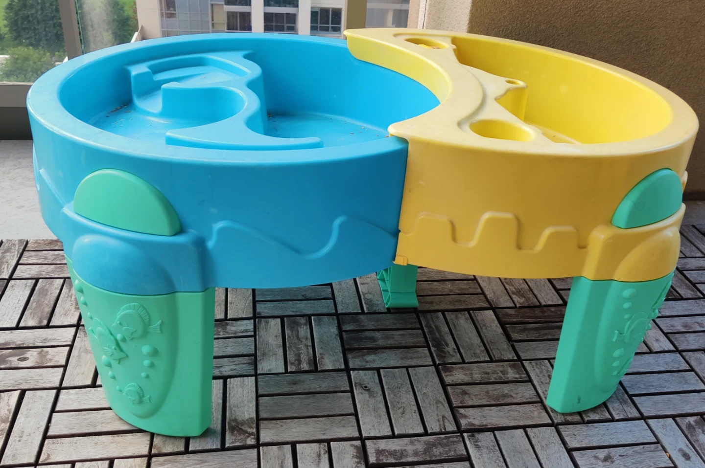 Blue and Yellow Water and Sand Table