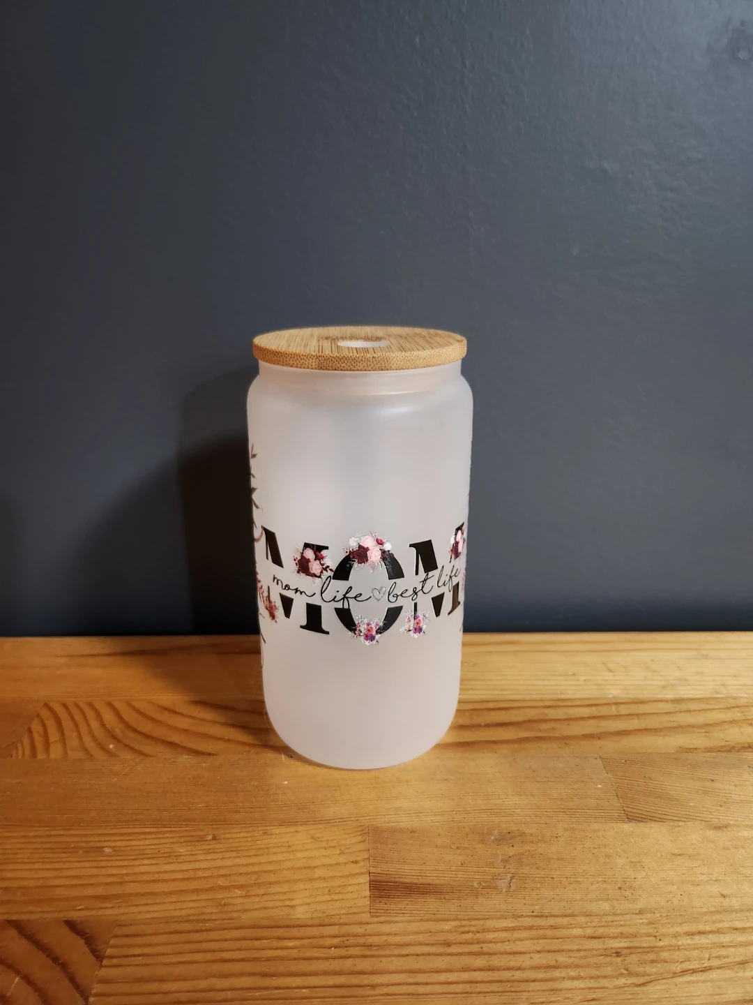 Frosted Glass Mom Life Floral Tumbler with Bamboo Lid 520ml
