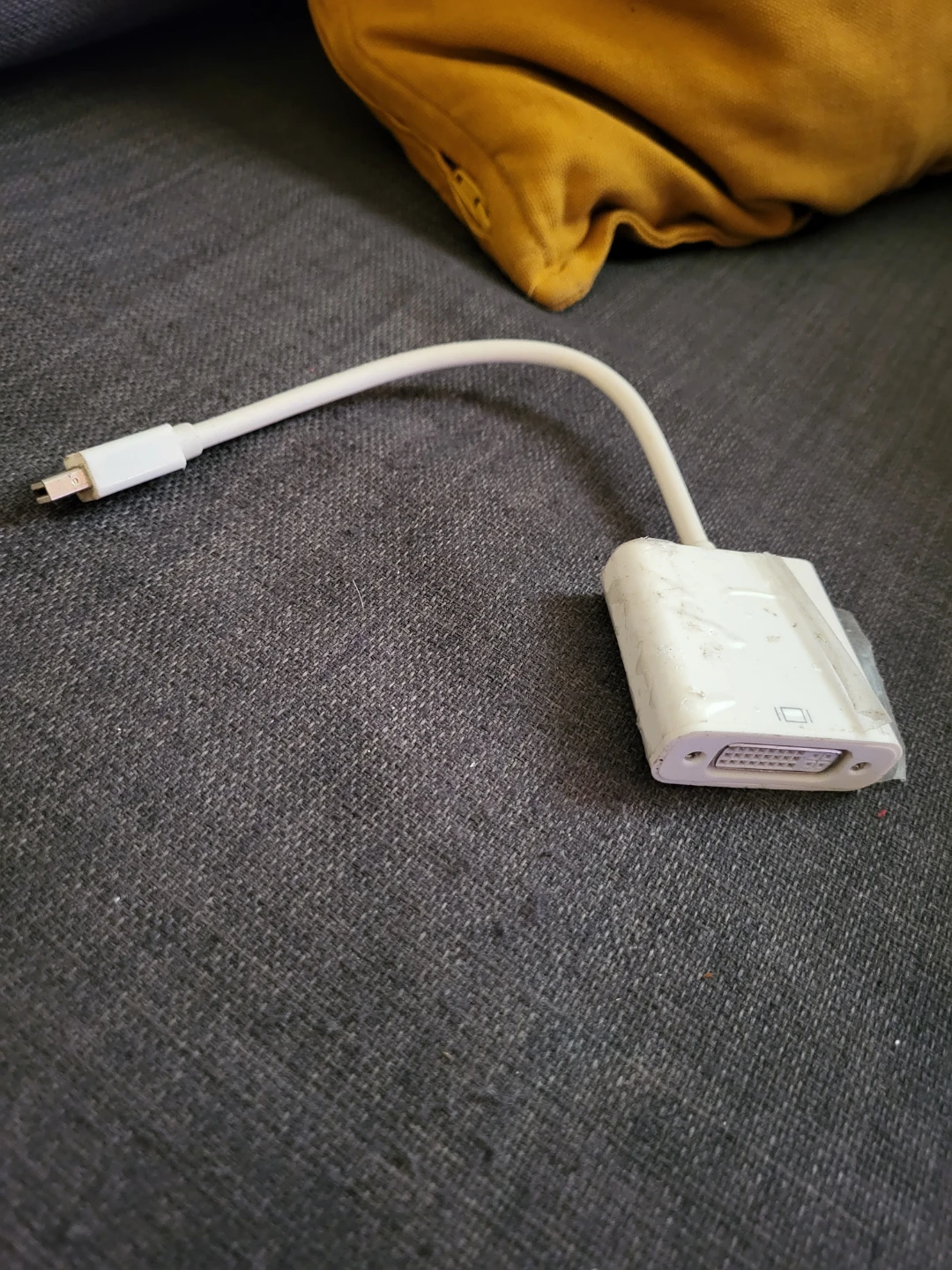 Apple Lightning to DVI Adapter