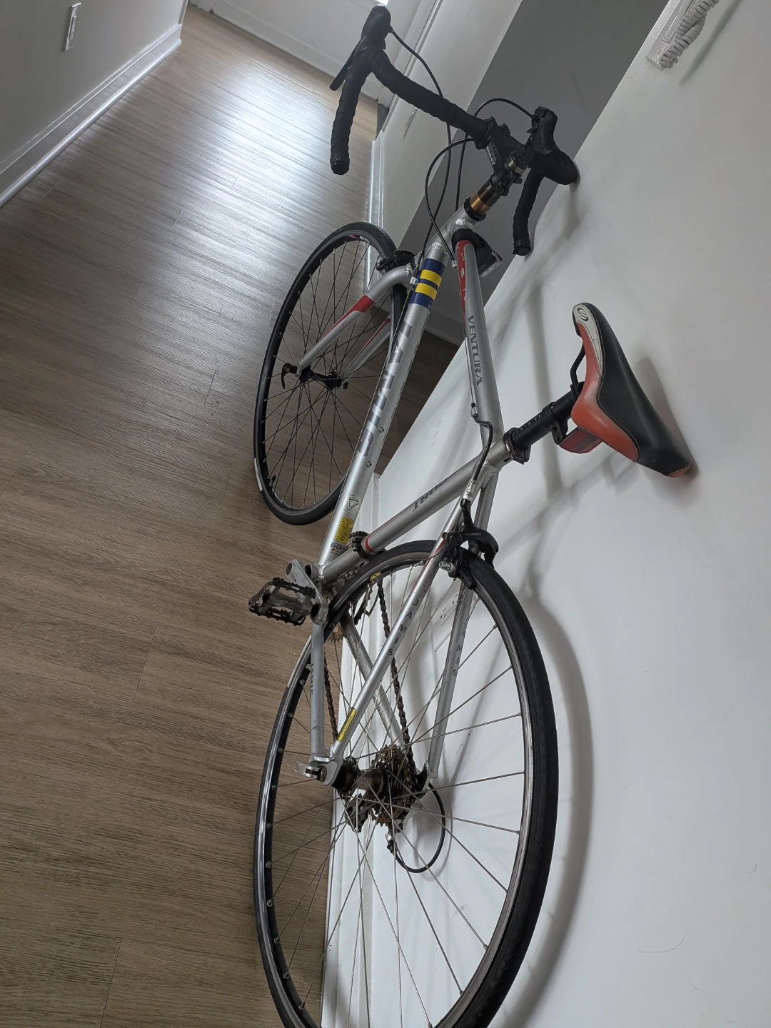 Silver Ventura Road Bike - photo 2