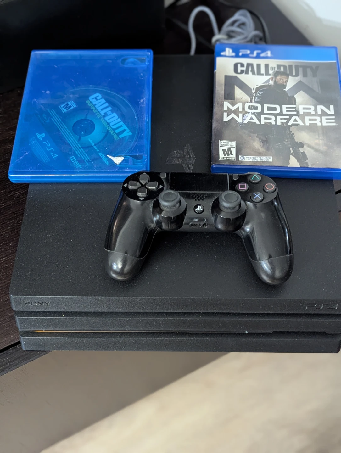 PS4 Pro - photo 2