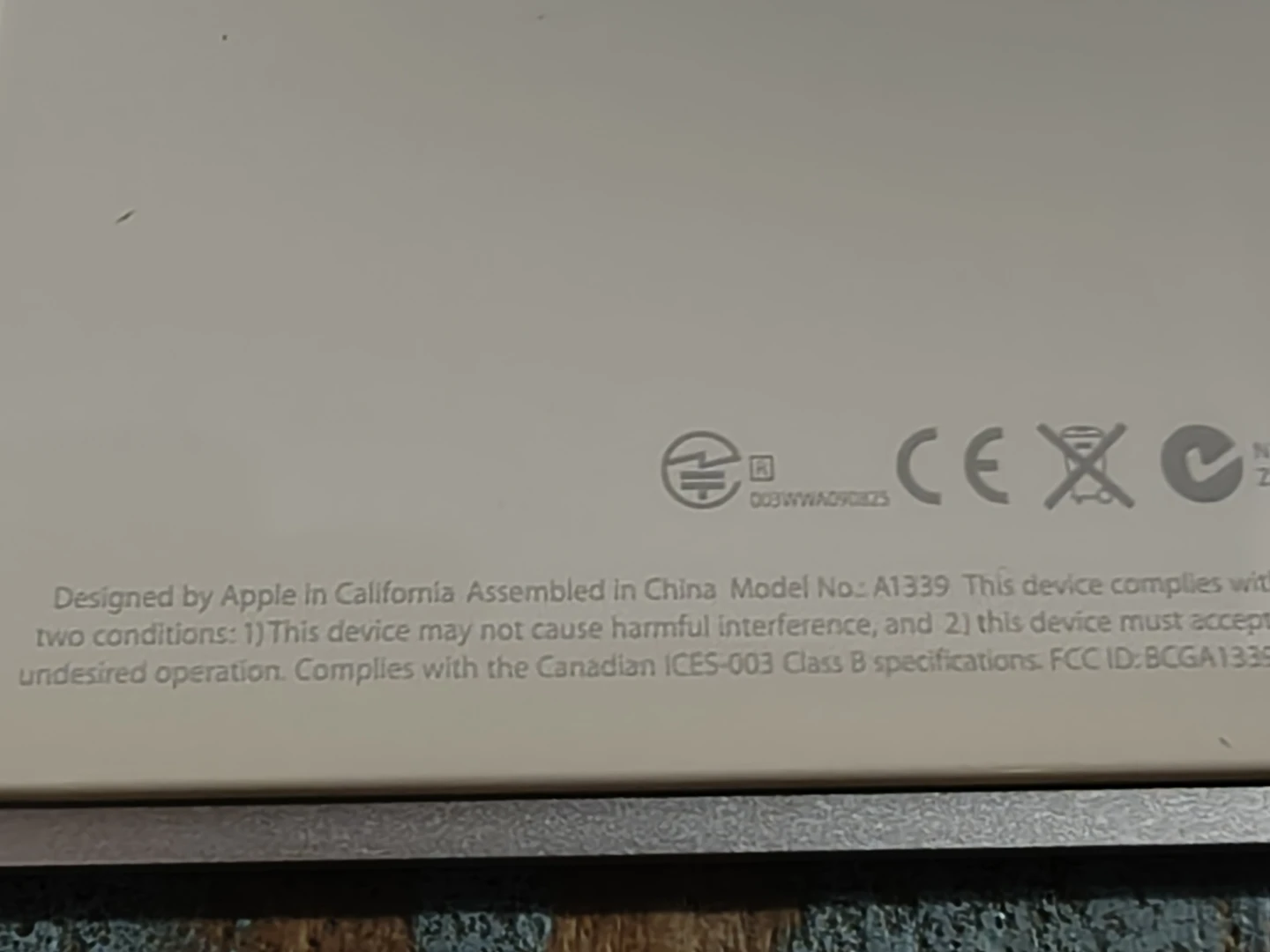 Apple Magic Trackpad A1339 (1st Generation) - photo 3