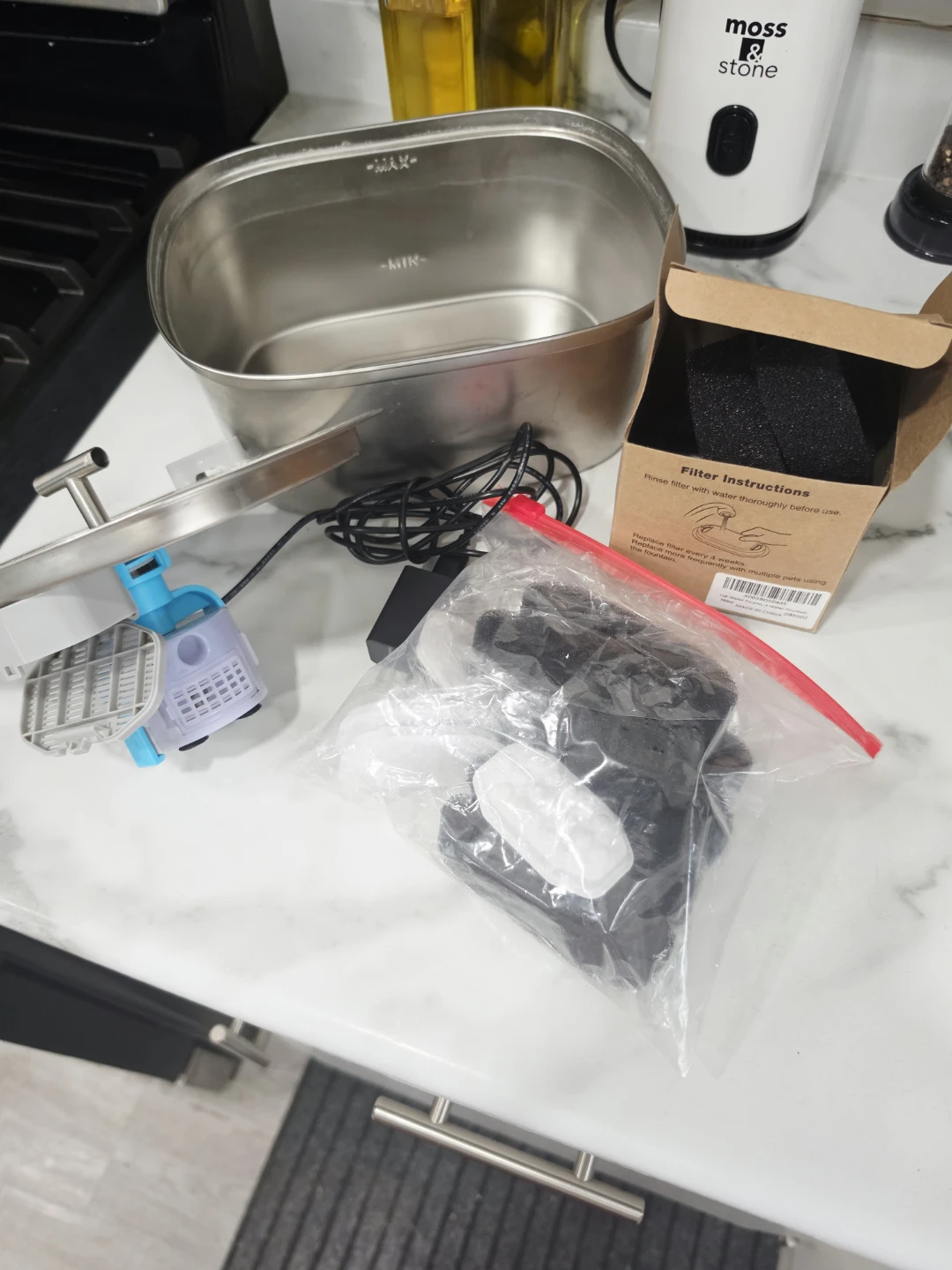 Rellaty Aluminum Cat Water feeder