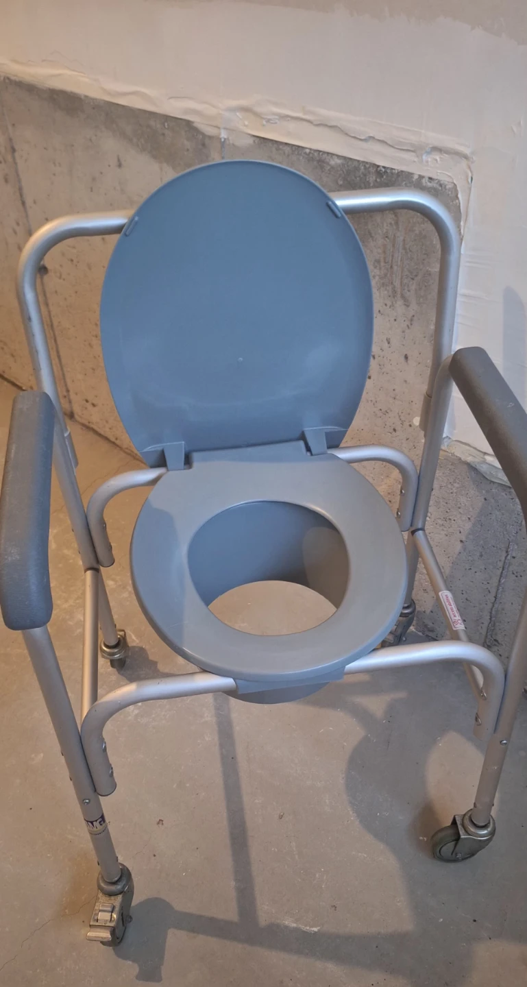 Portable Toilet Commode Chair