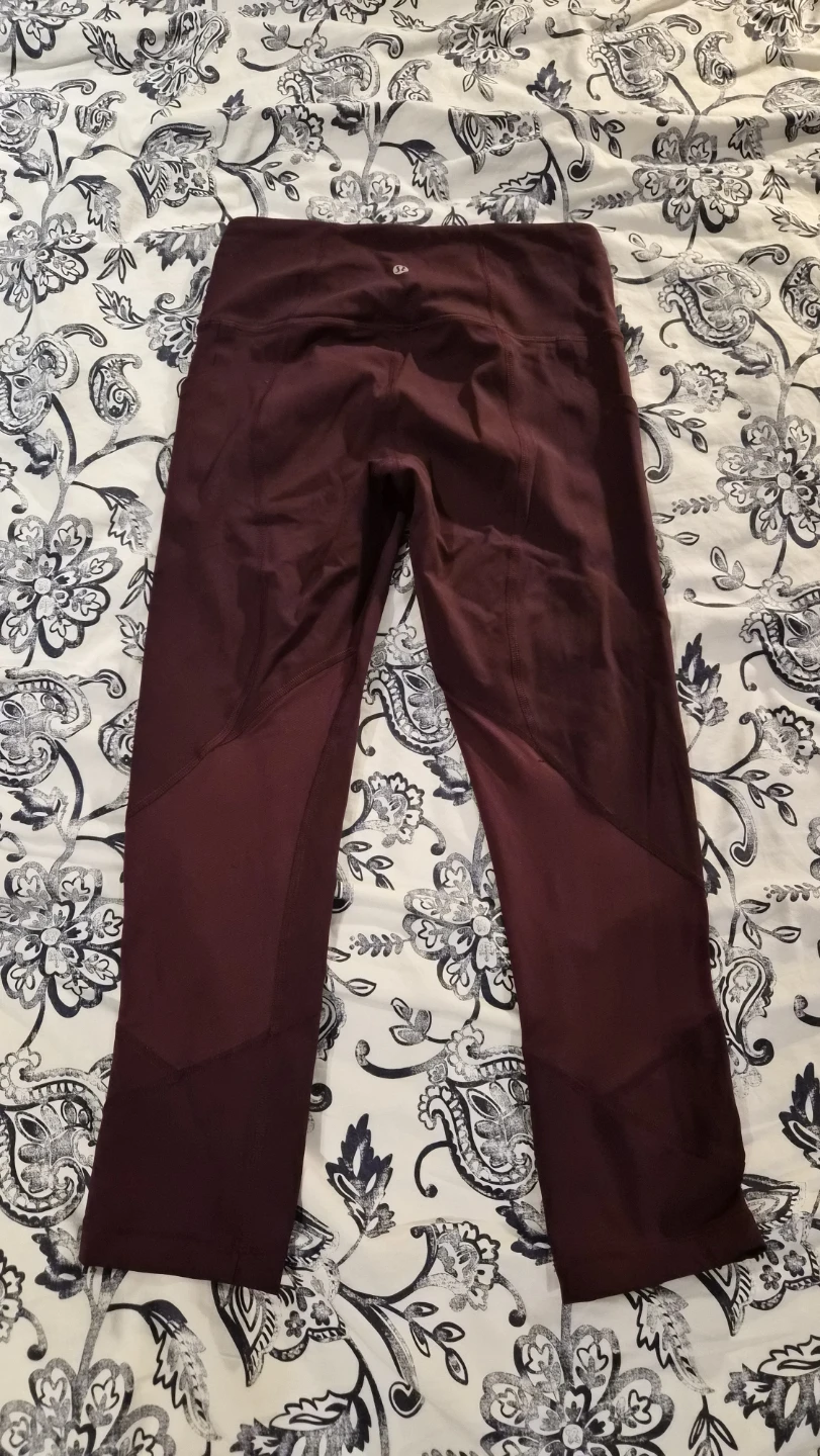 Lululemon Burgundy Cropped Leggings