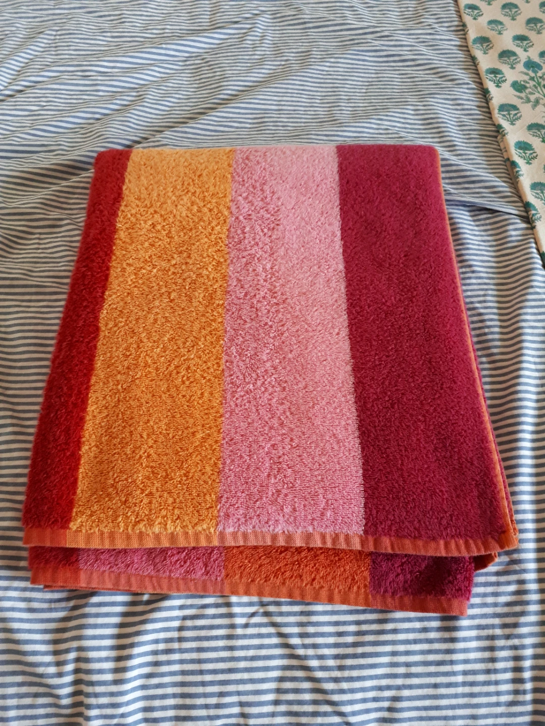 Extra Large Towel: Burgundy Orange Pink Stripes ♥️🩷🧡 - photo 5