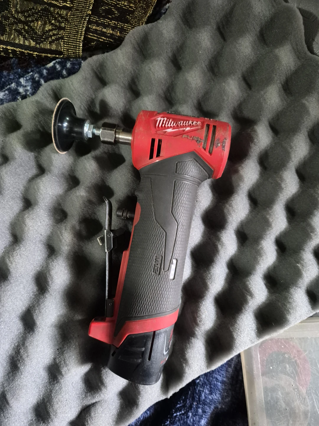 Milwaukee M12 FUEL Cordless Polisher/Sander Kit