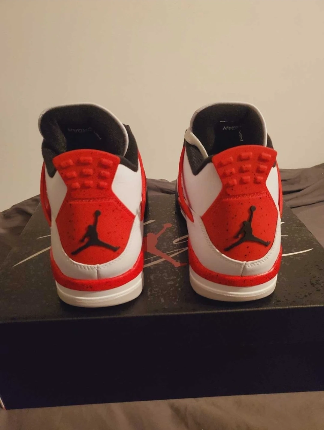 Jordan 4s "red cement" - photo 2