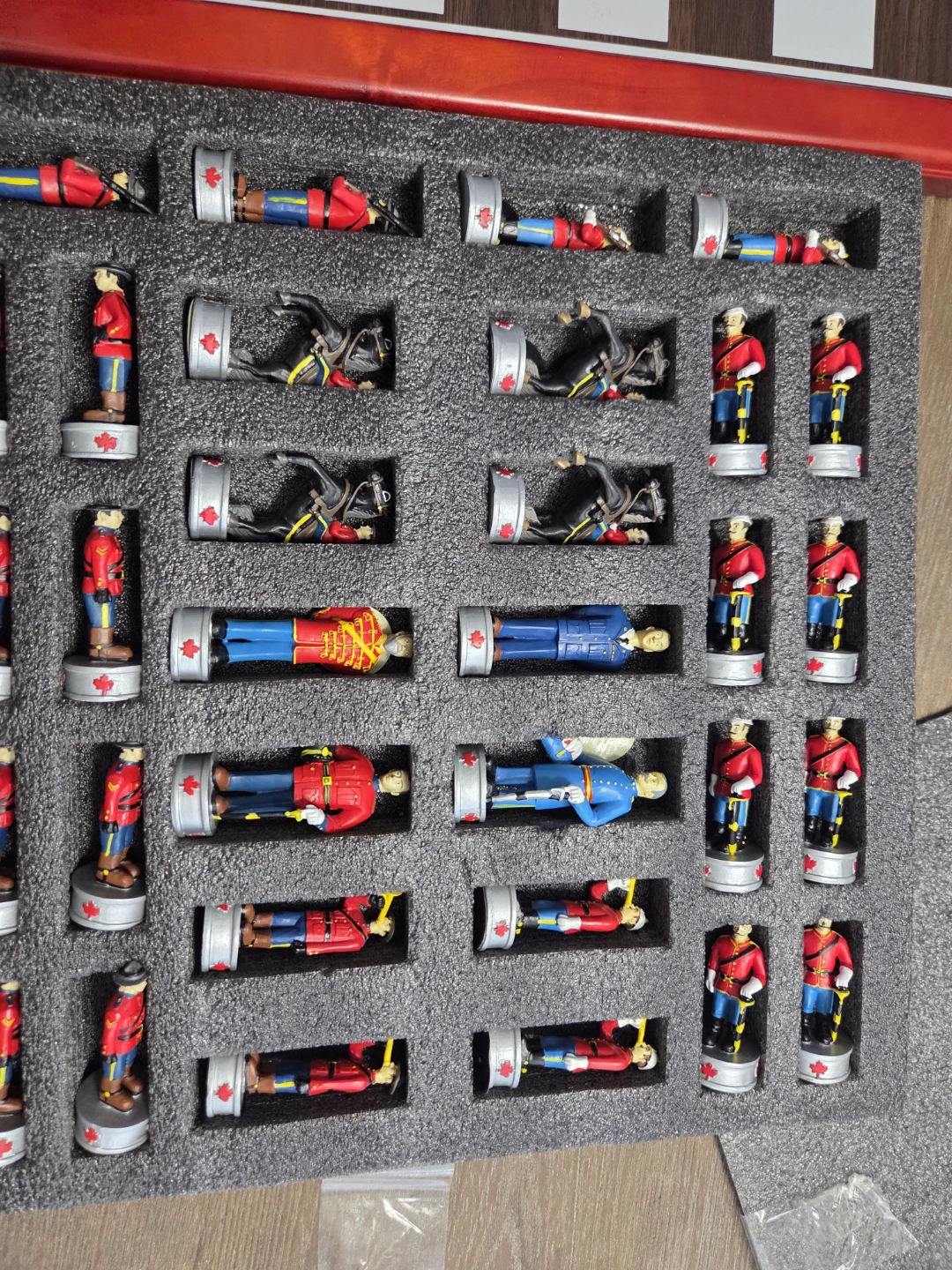 RCMP chess set - photo 3