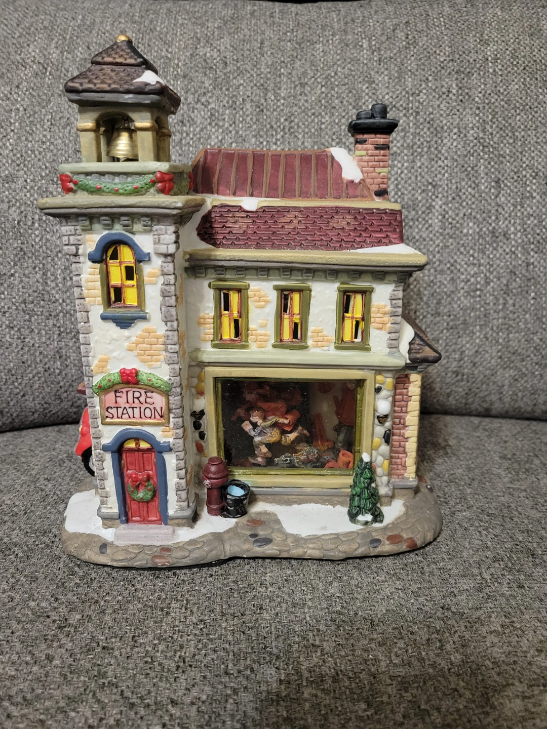 Norman Rockwell Christmas Firehouse Decoration - photo 5