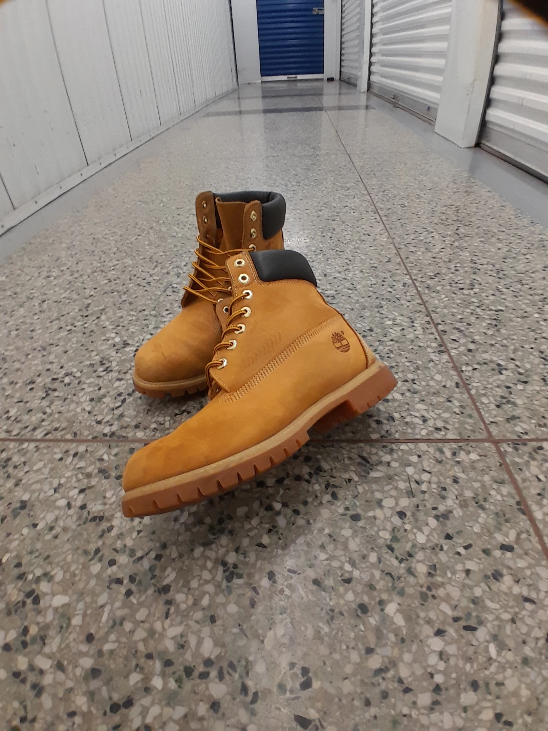 Timberland Classic 6" Premium Waterproof Boots Men's Size 9 - photo 4