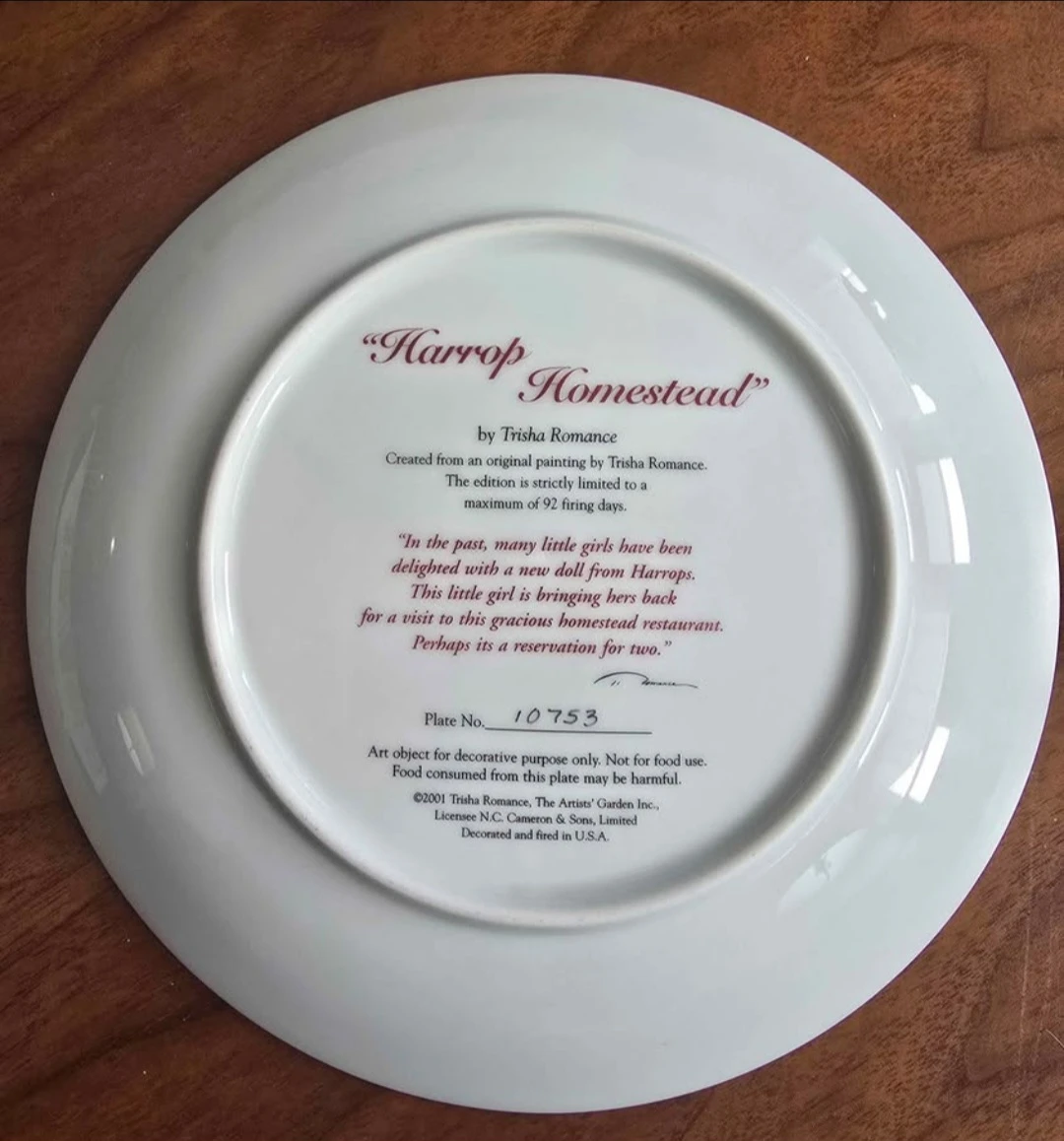 Trisha Romance "Harrop Homestead" Collector Plate - photo 2
