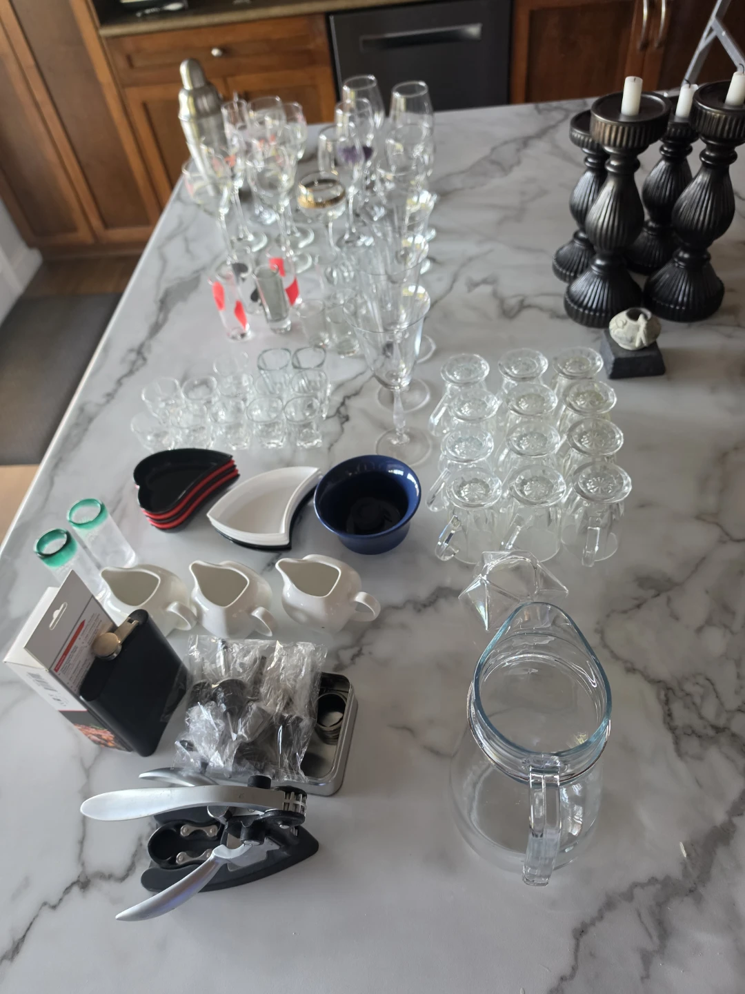 Huge Kitchen Lot: Glassware..... - photo 3