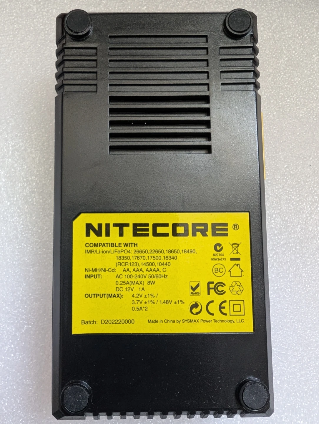 Nitecore D2 Digicharger - photo 2