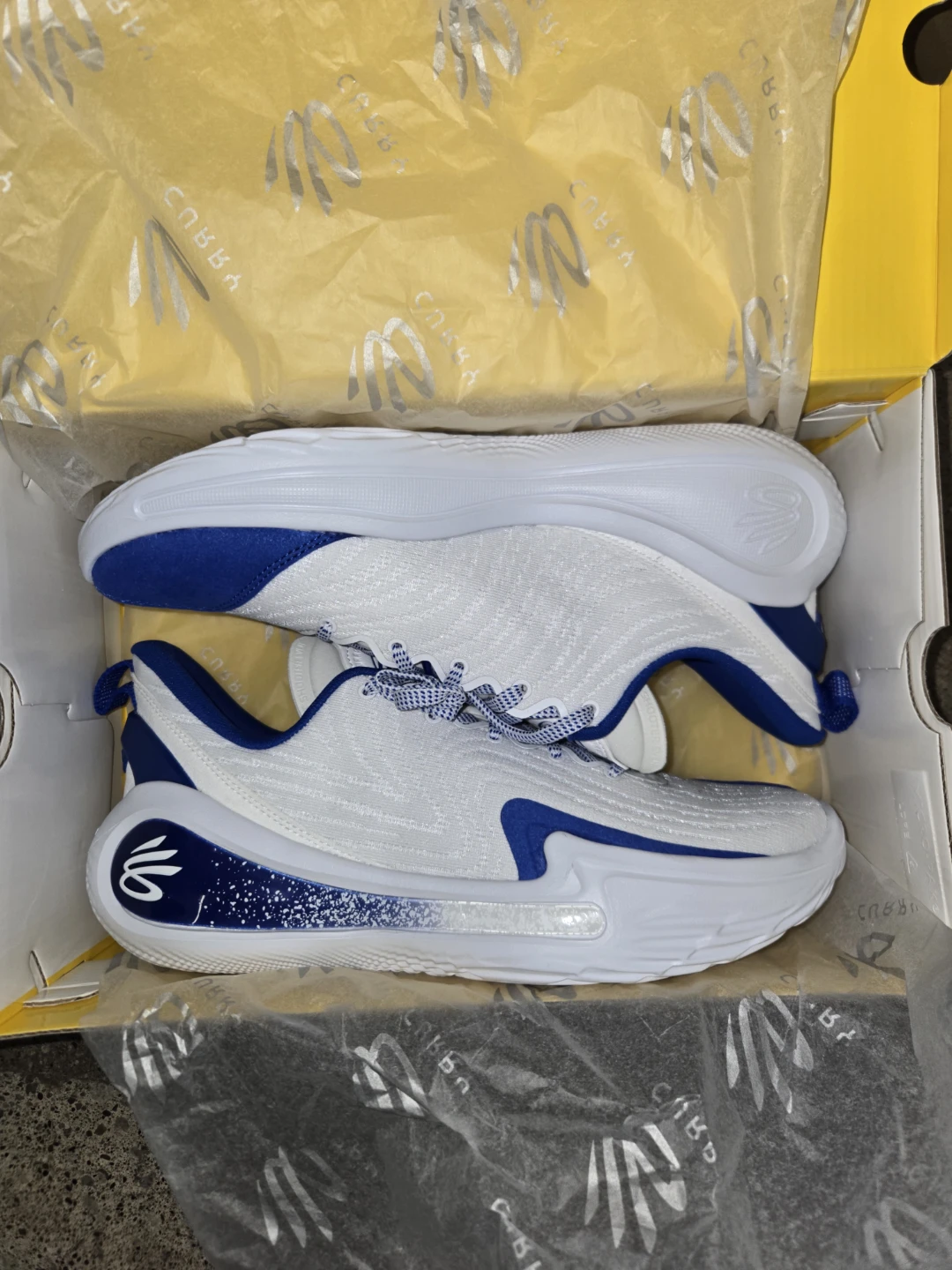 Curry shoes