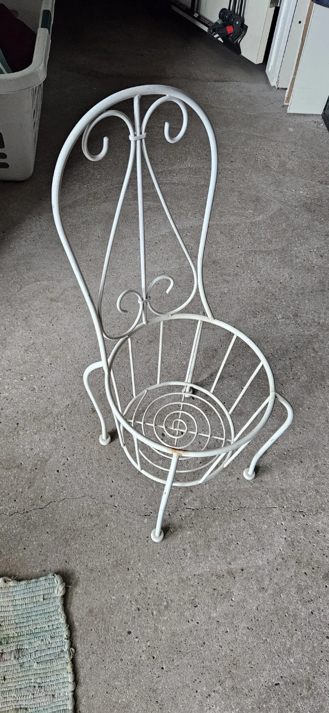 White Wrought Iron Plant Stand Chair