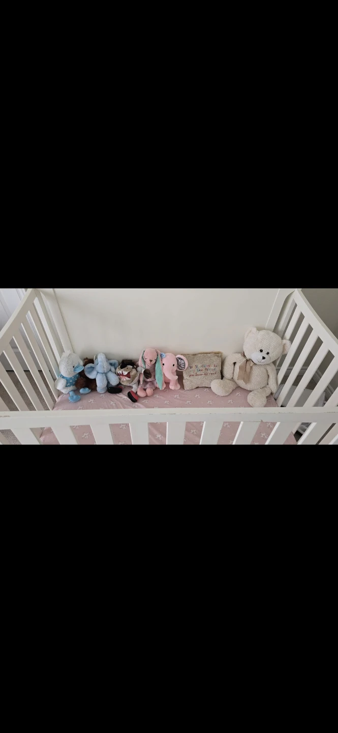 White Baby Crib/ toddler bed - photo 3