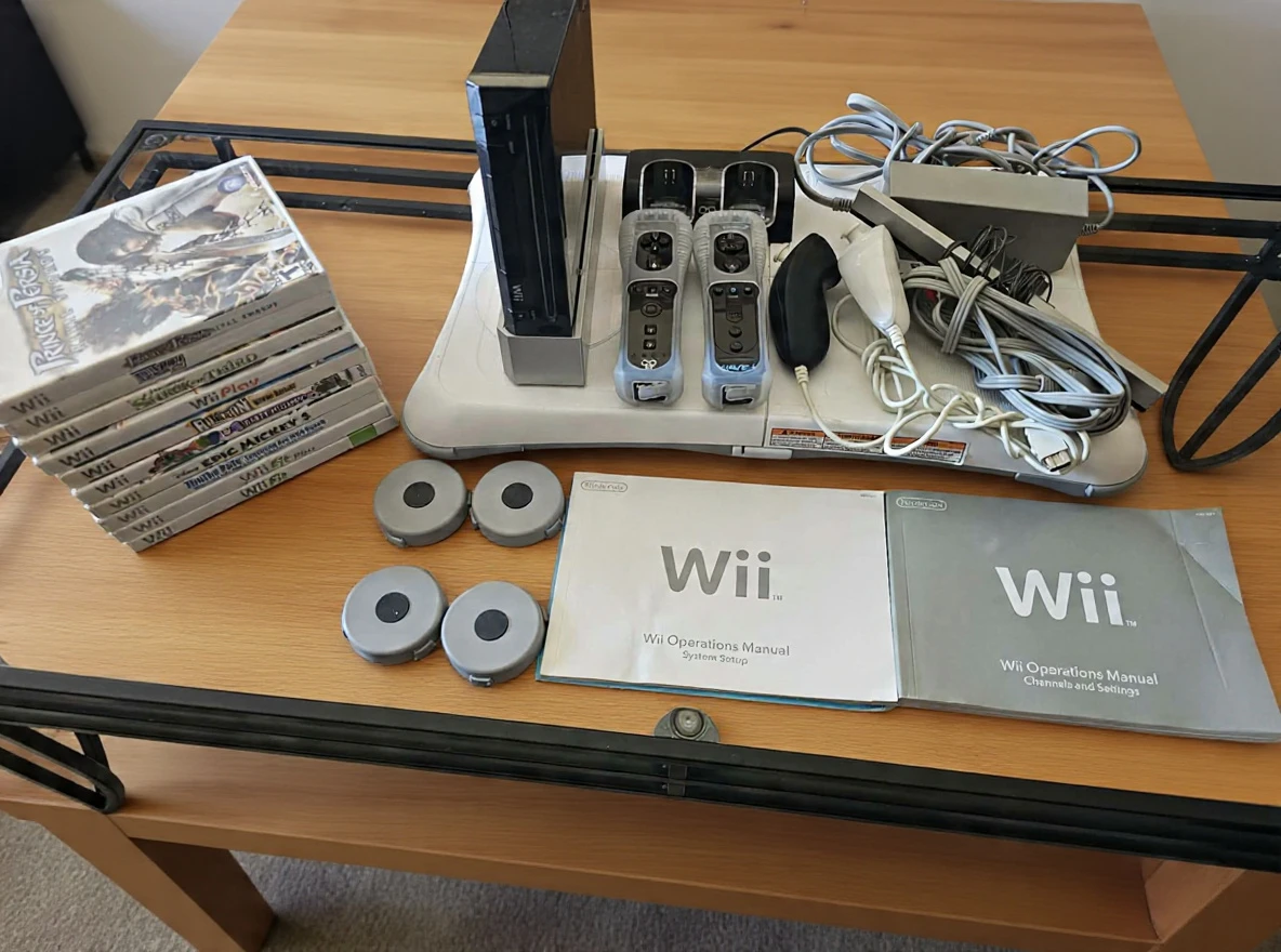 Nintendo Wii Console Bundle with Games