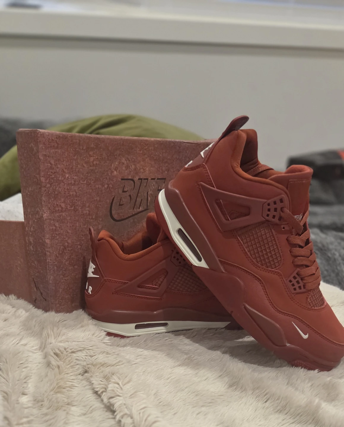 Nike Air Jordan 4 brick style