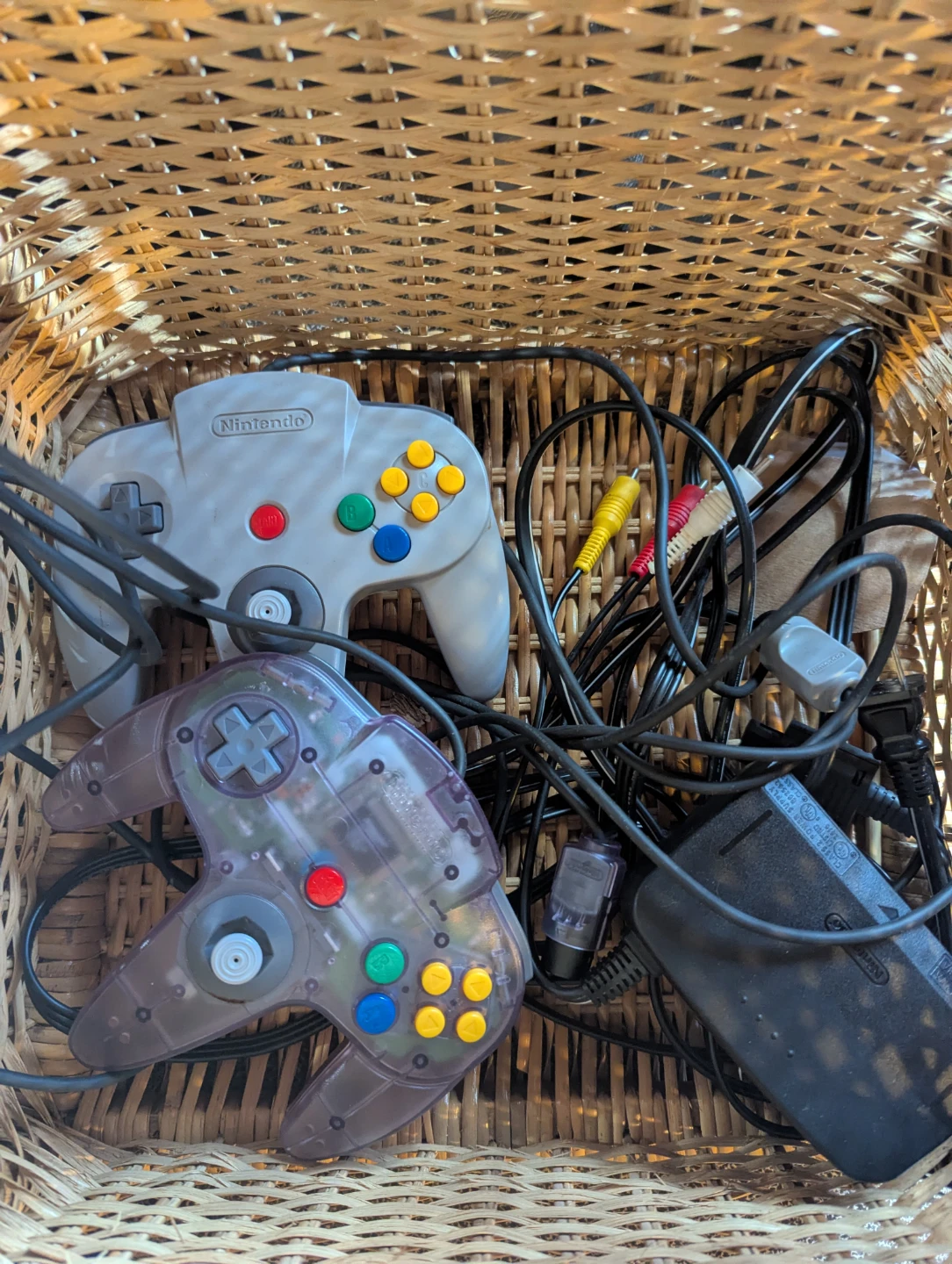 Nintendo 64 and games bundle - photo 3