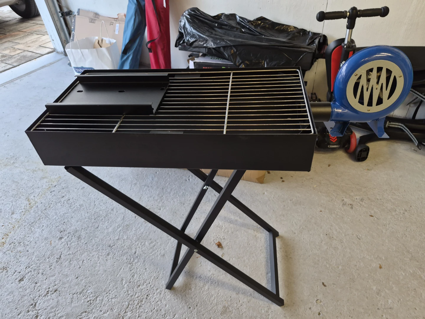 Portable Charcoal BBQ Grill with manual Blower