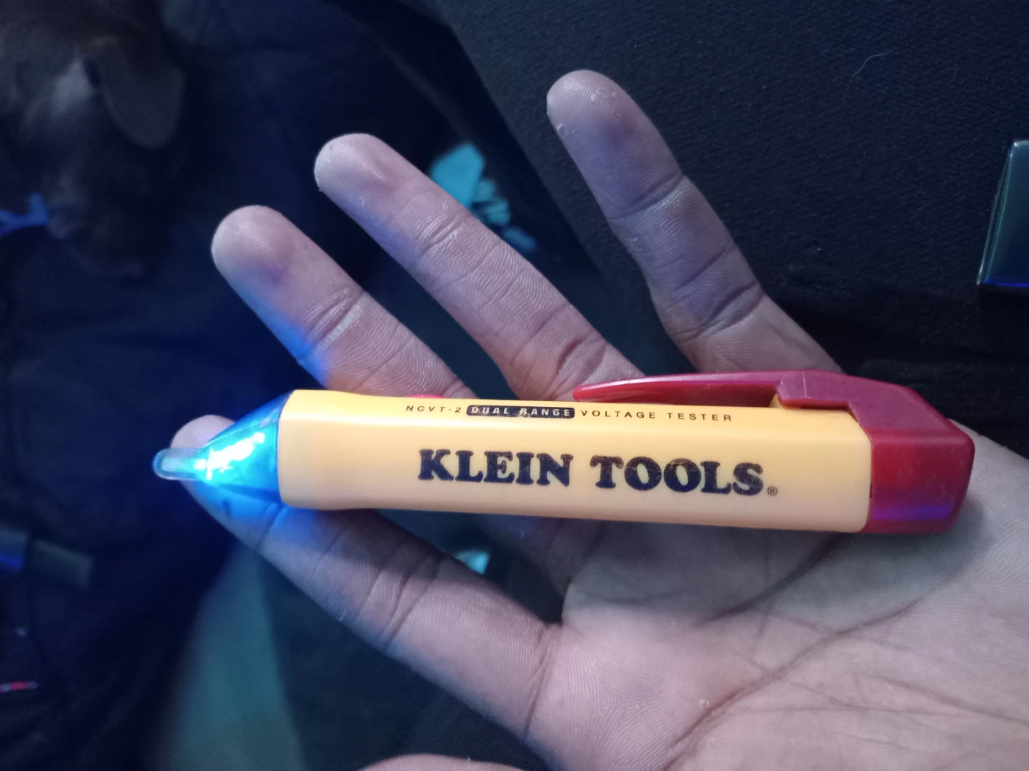 Voltage tester dual range