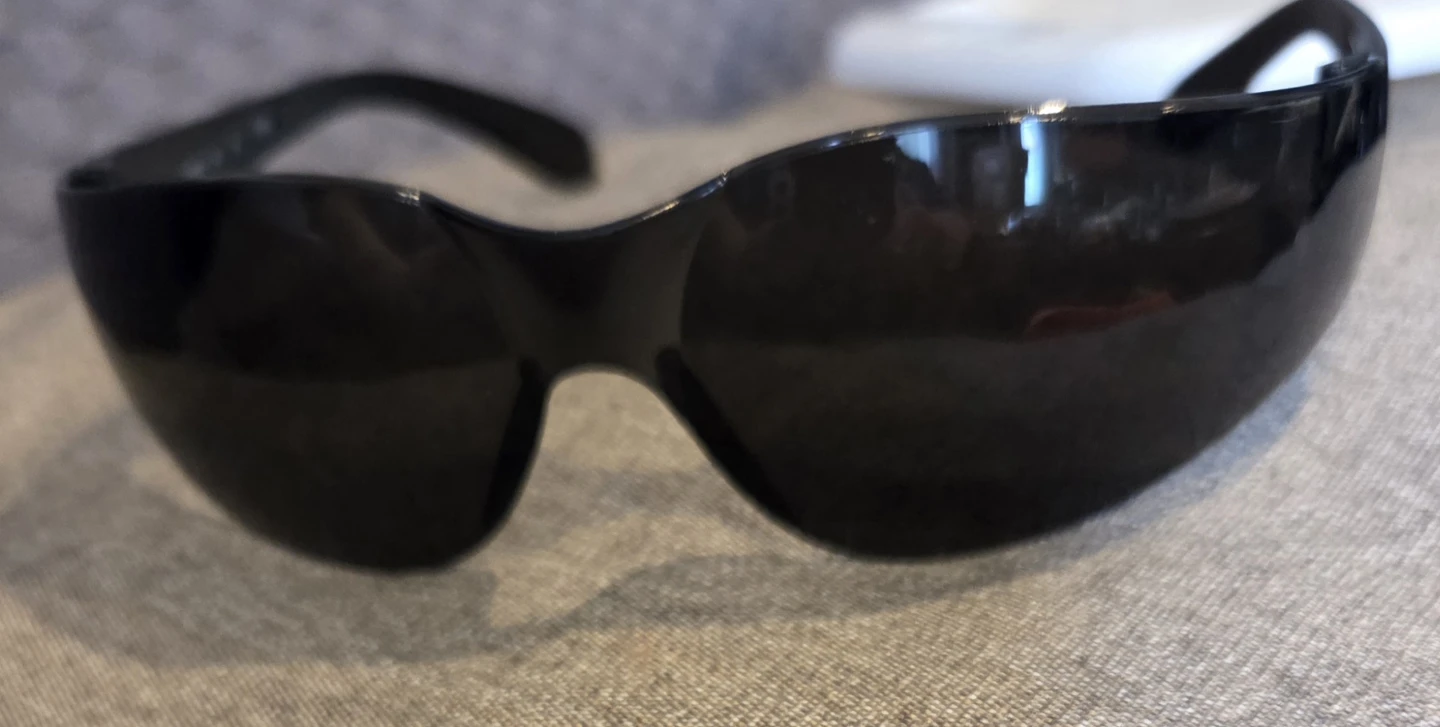 Mens safety glasses for outdoor work