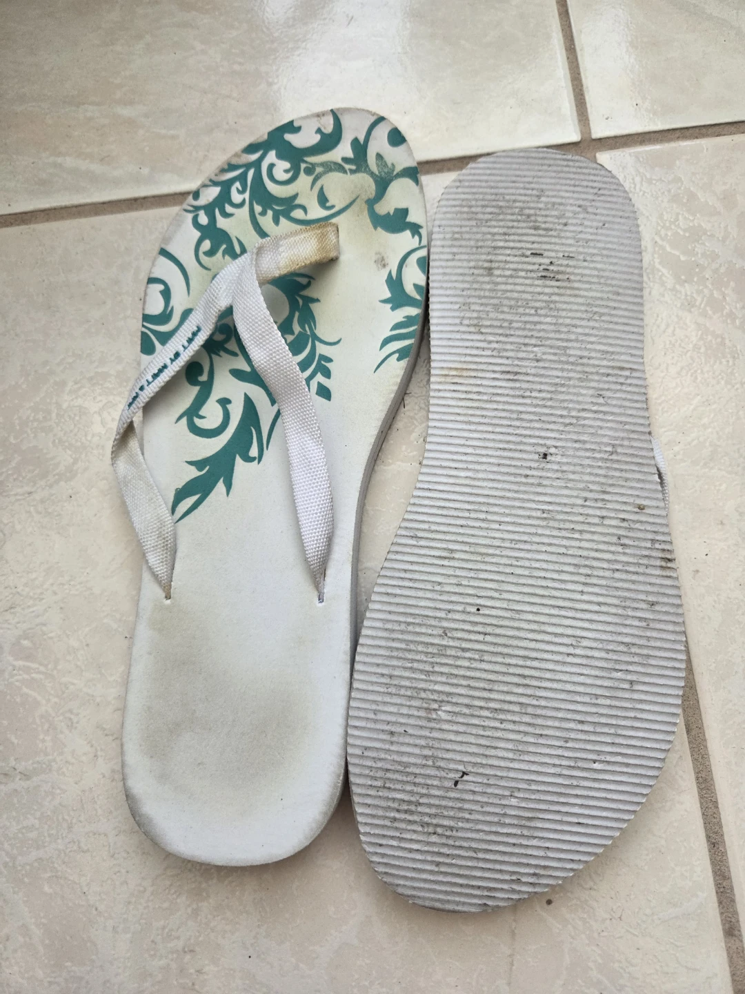 Mixed Lot of Women's Sandals and Flip Flops - photo 5