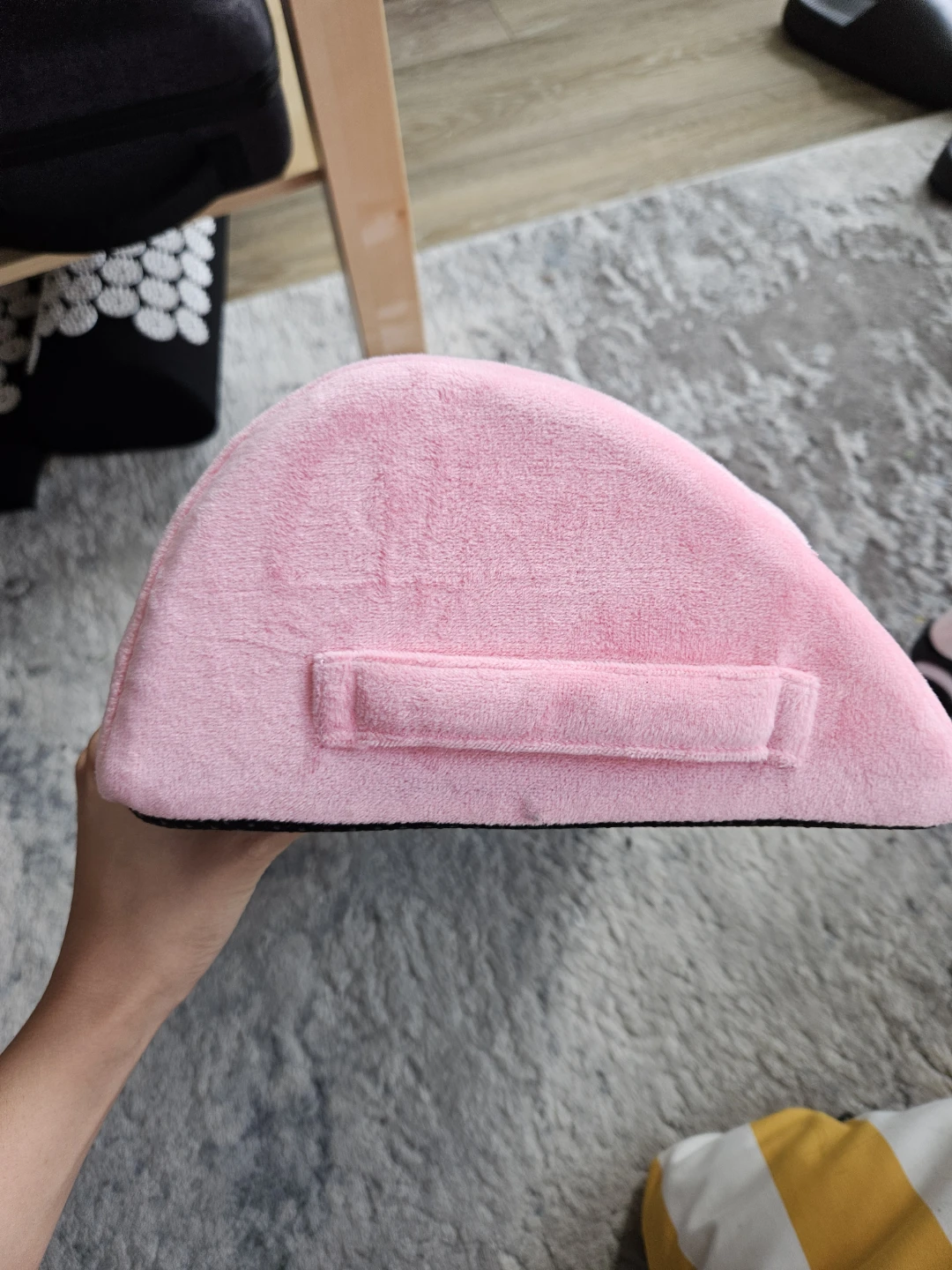 TALSTILA Pink Footrest Cushion - photo 2