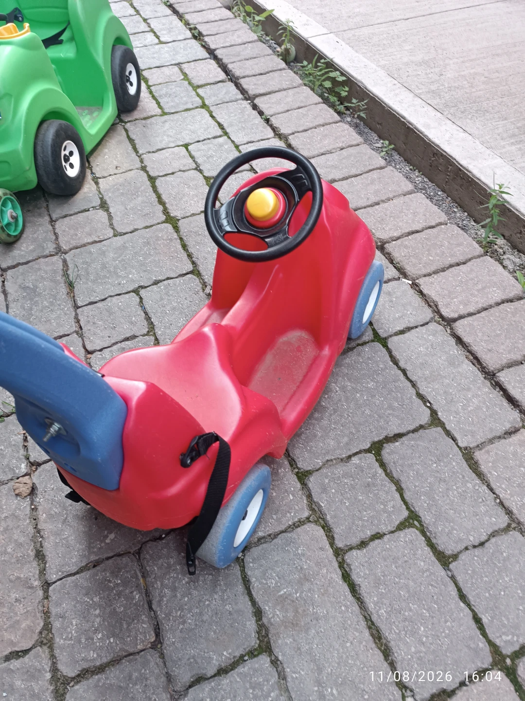 Little Tikes Cozy Coupe Ride-On Toy Car - photo 2