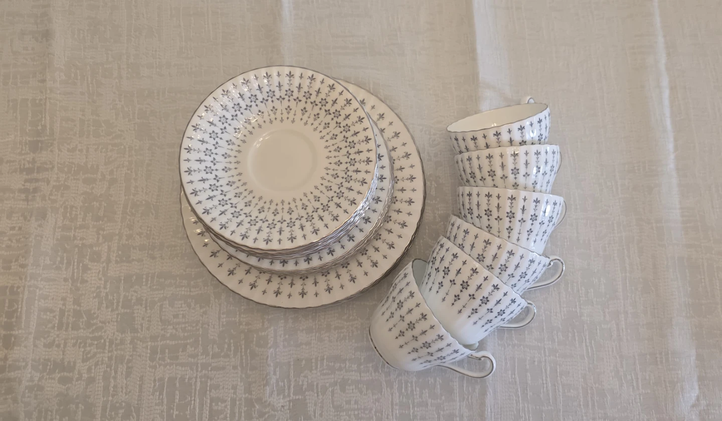 Paragon Heritage Tea Set - 24 pieces