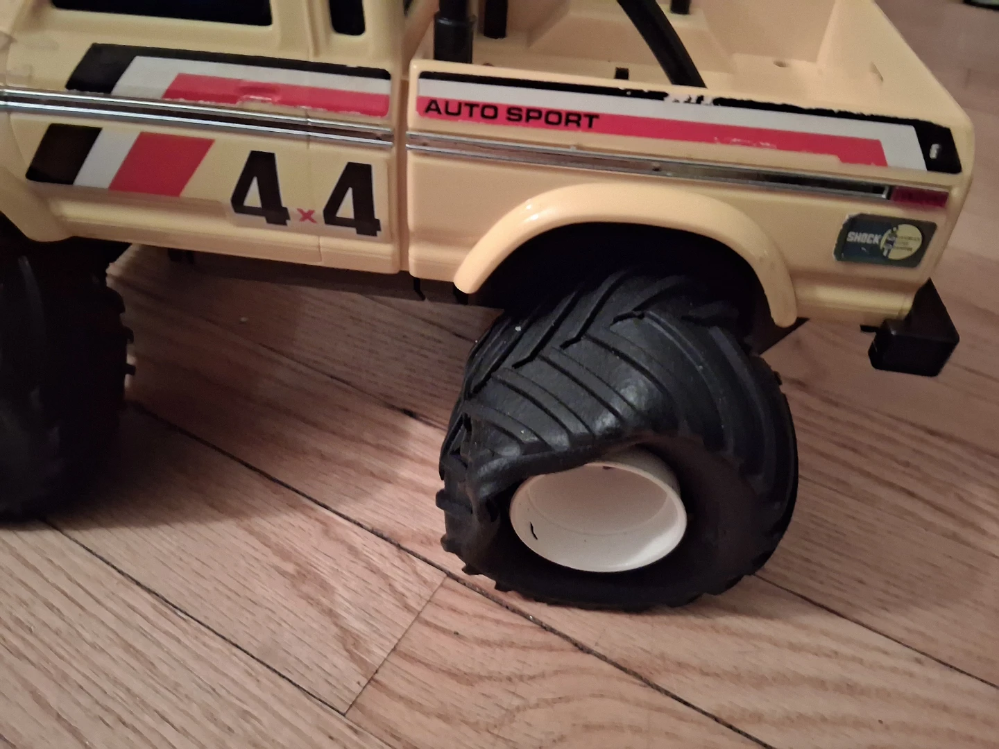 Radio Shack 4x4 Super Charger RC Truck - photo 2