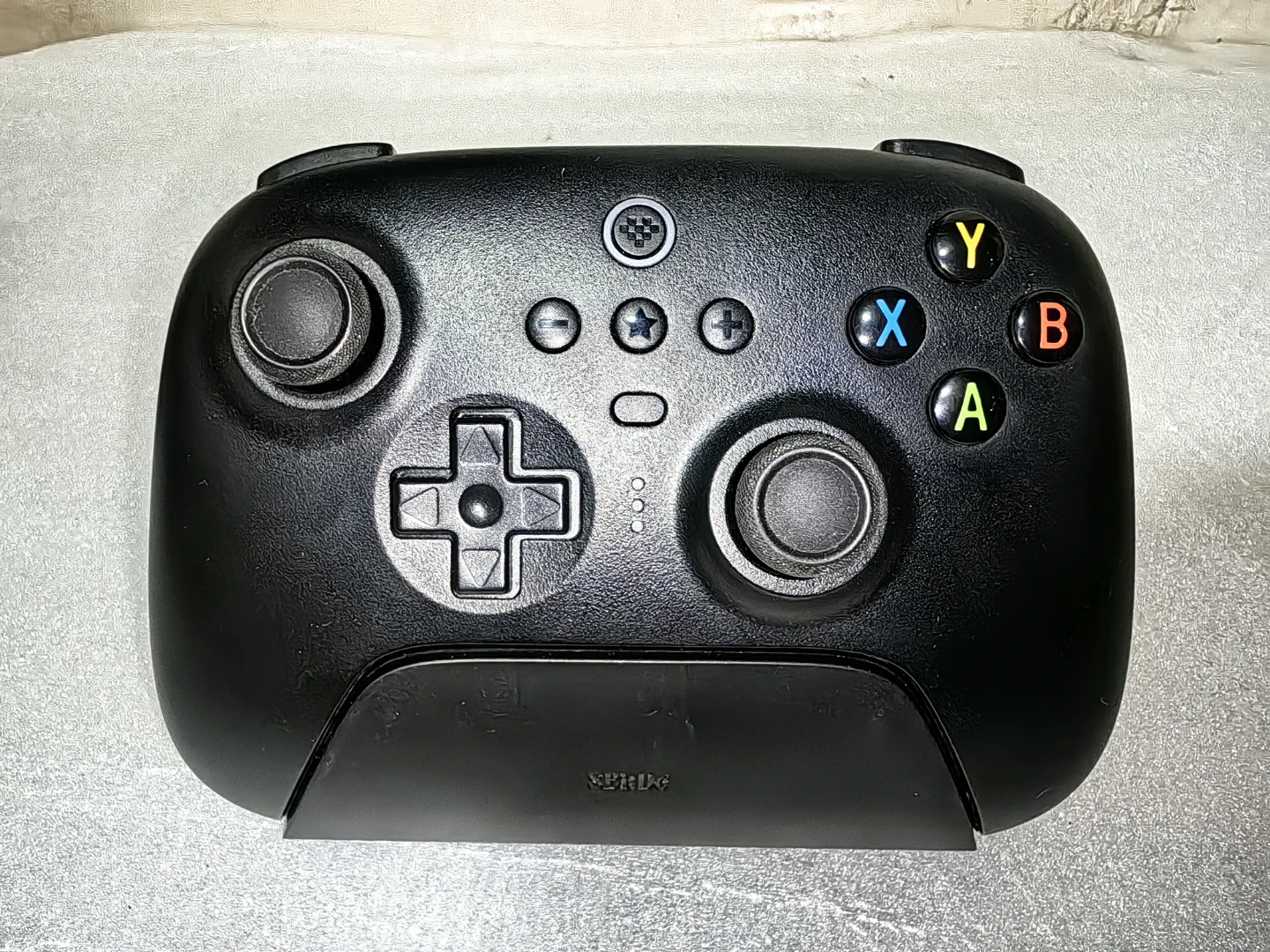 8BitDo Ultimate 2.4G Controller with Charging Dock