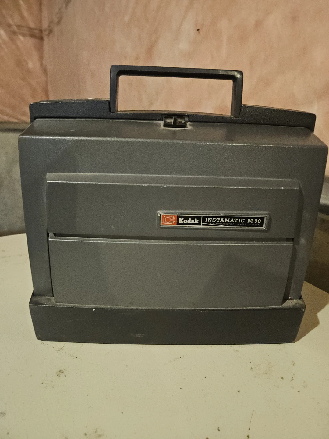 Kodak Instamatic M90 Movie Projector - photo 2